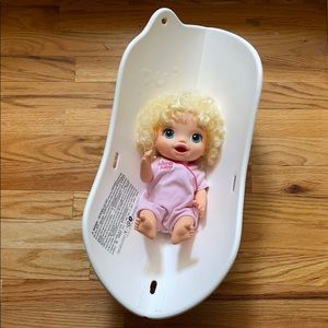 Puj Flyte compact foldable infant bath